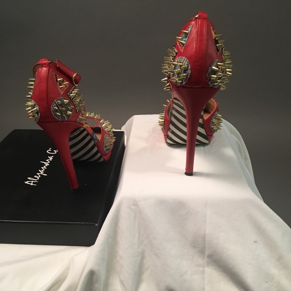 Alejandra G Ventura size 38 - Picture 2 of 7